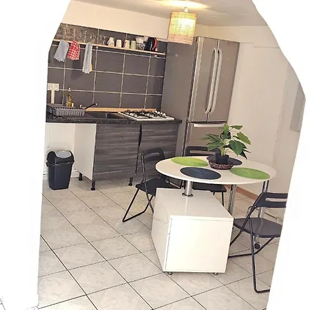 Guest house 3 Rue Maurice Utrillo