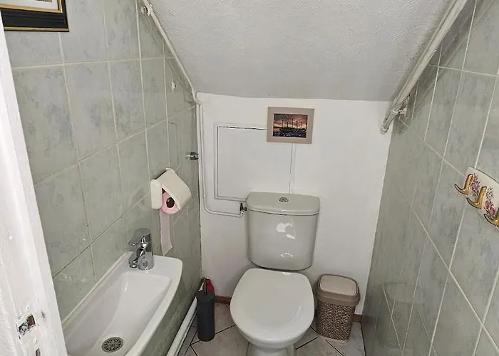 3 Rue Maurice Utrillo 3*