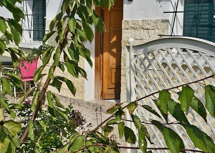 Vendégház 3 Rue Maurice Utrillo 3*